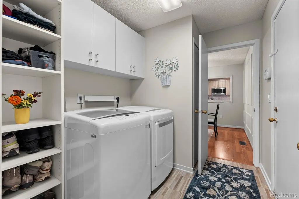 7096 Clements West Bloomfield Charter Township MI 48322