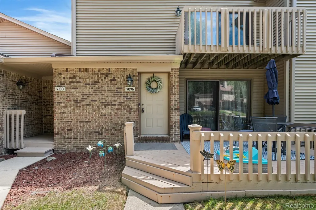 7096 Clements West Bloomfield Charter Township MI 48322