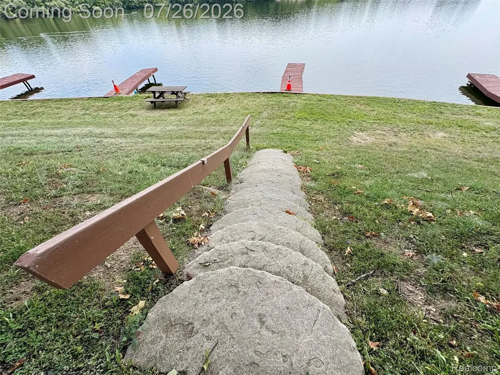 1736 Grove Road York Charter Township MI 48198