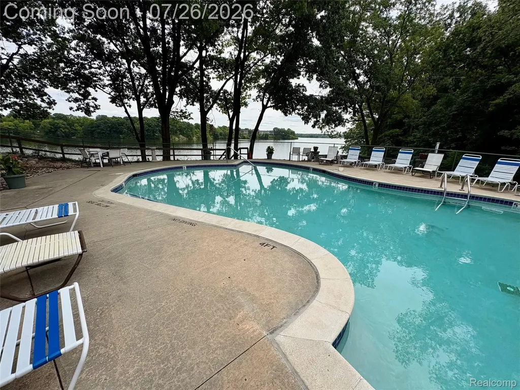 1736 Grove Road York Charter Township MI 48198