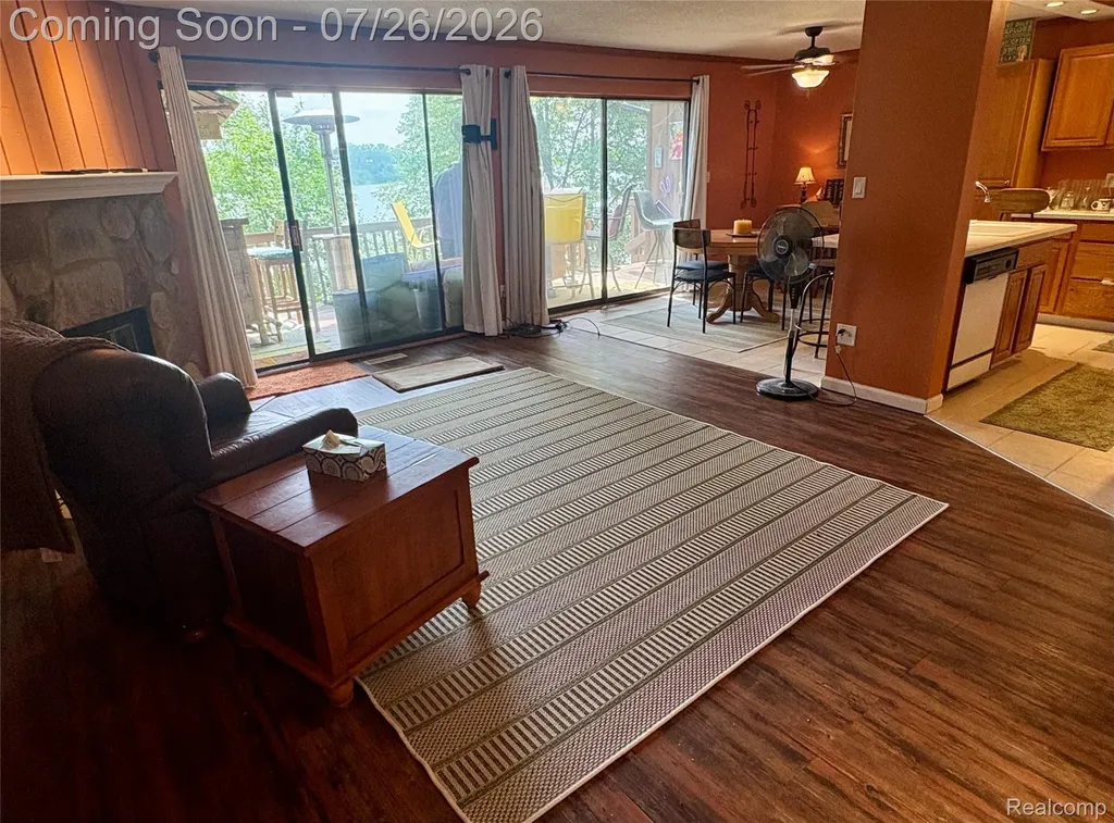 1736 Grove Road York Charter Township MI 48198