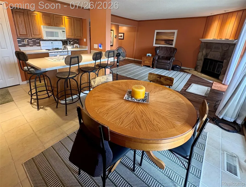 1736 Grove Road York Charter Township MI 48198