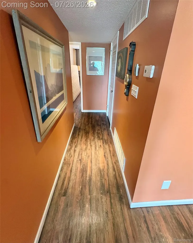 1736 Grove Road York Charter Township MI 48198