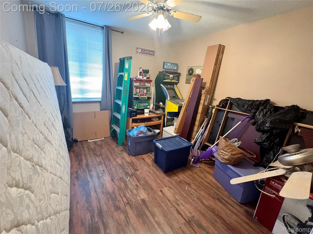 1736 Grove Road York Charter Township MI 48198