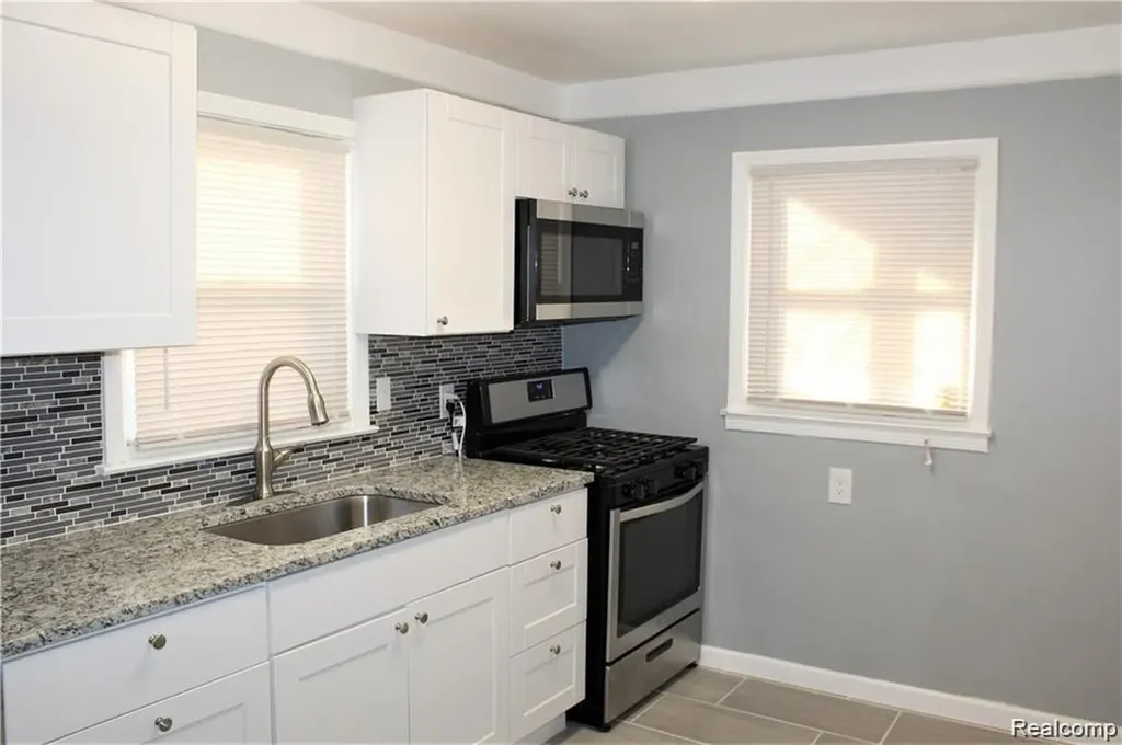 7208 Mortenview Drive Taylor City MI 48180