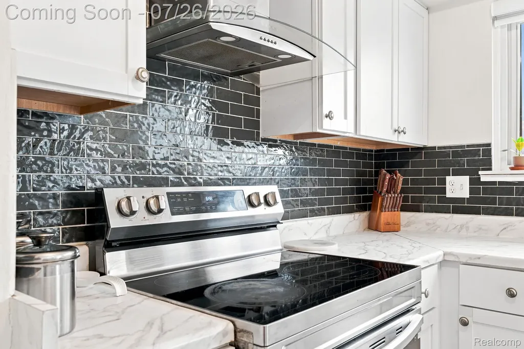 17900 Woodridge Drive Brownstown Charter Township MI 48193