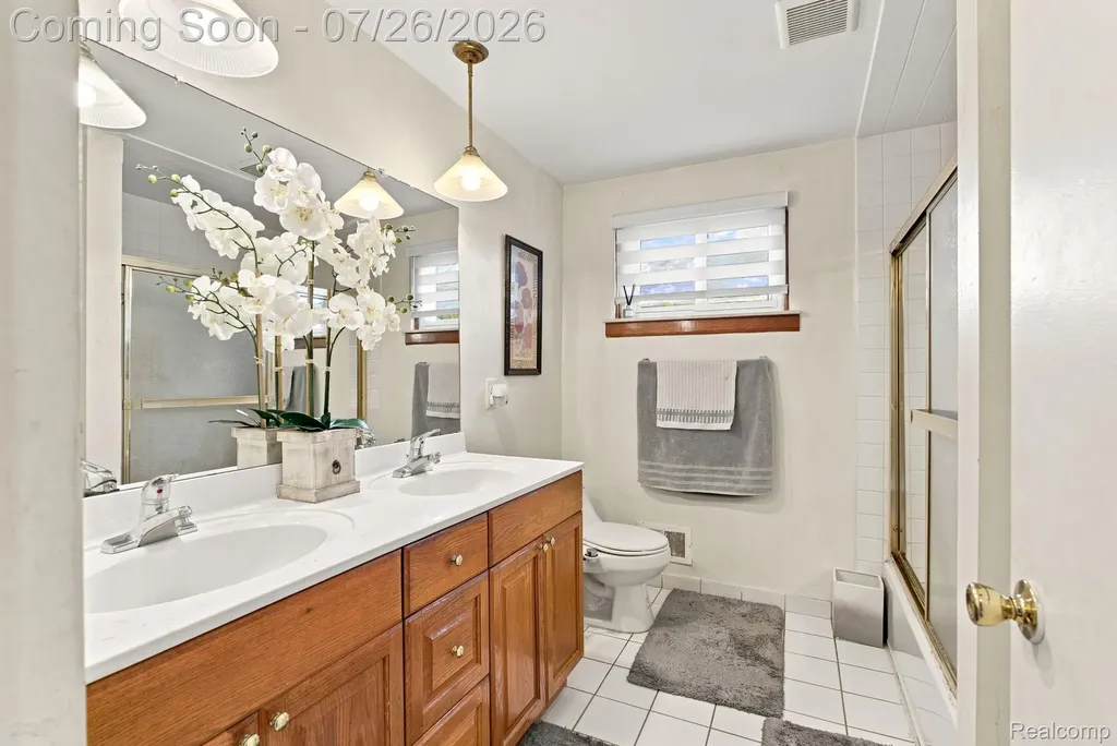 17900 Woodridge Drive Brownstown Charter Township MI 48193
