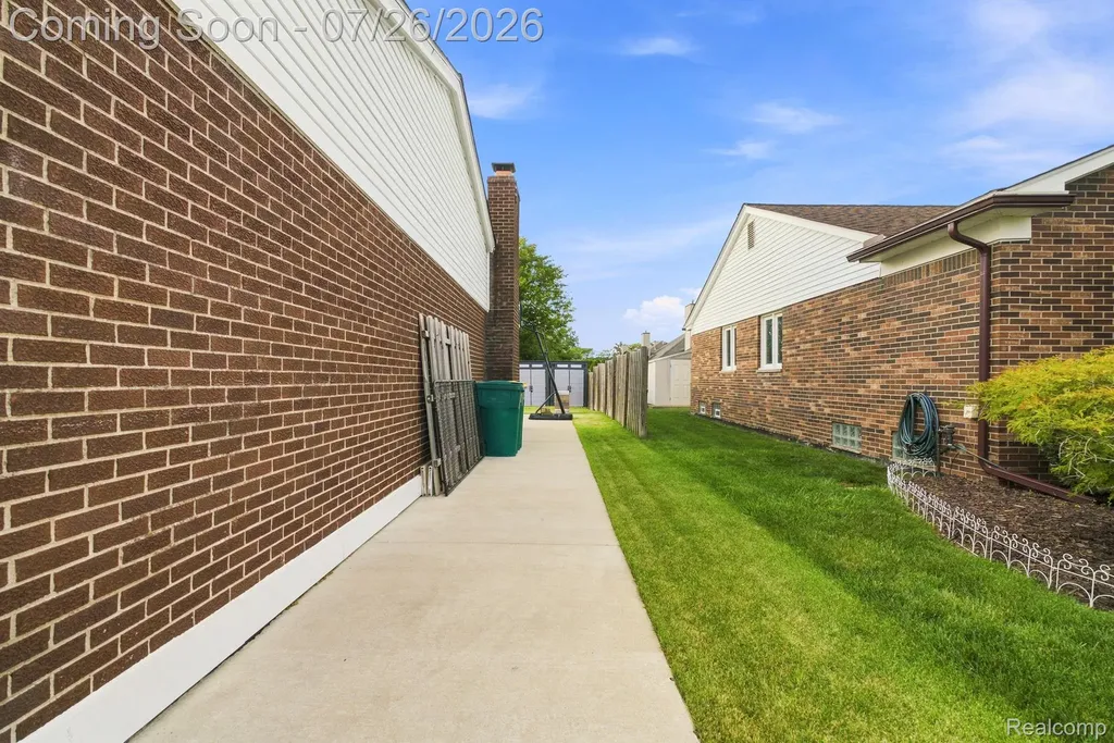 17900 Woodridge Drive Brownstown Charter Township MI 48193