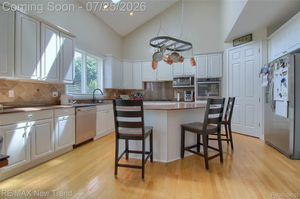 23733 Wintergreen Circle Novi City MI 48374