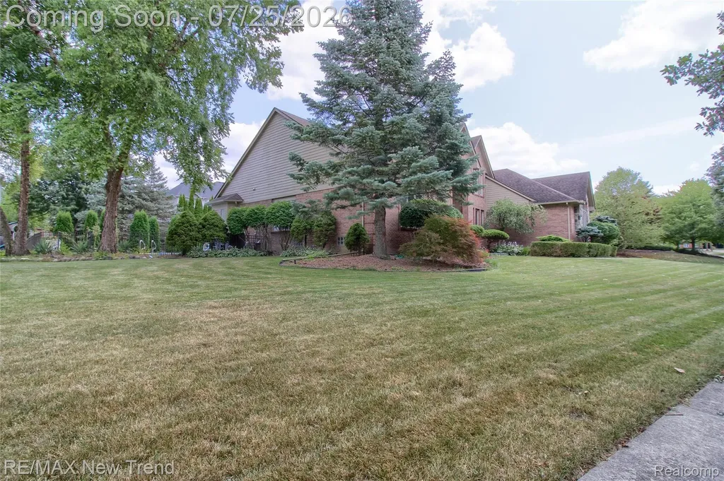 23733 Wintergreen Circle Novi City MI 48374