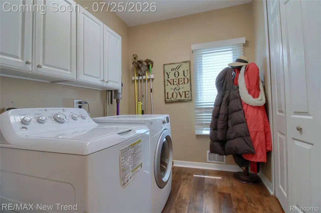 23733 Wintergreen Circle Novi City MI 48374