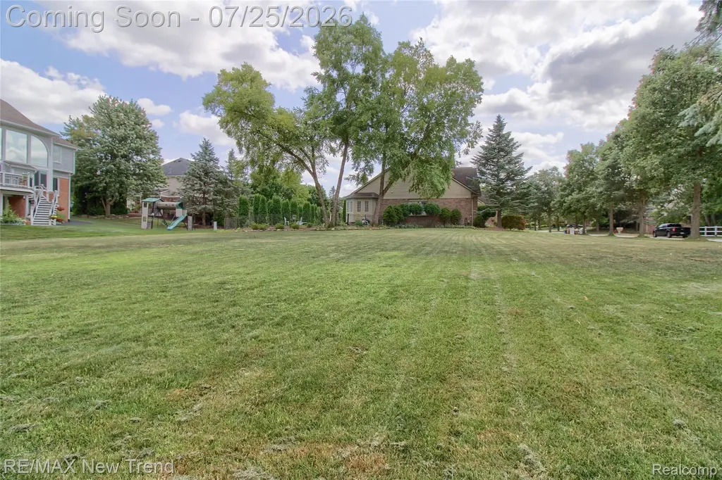 23733 Wintergreen Circle Novi City MI 48374
