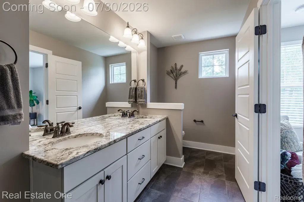 2785 Hartwick Drive Rochester Hills City MI 48307