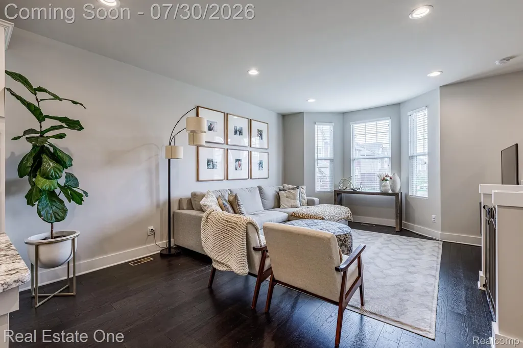 2785 Hartwick Drive Rochester Hills City MI 48307