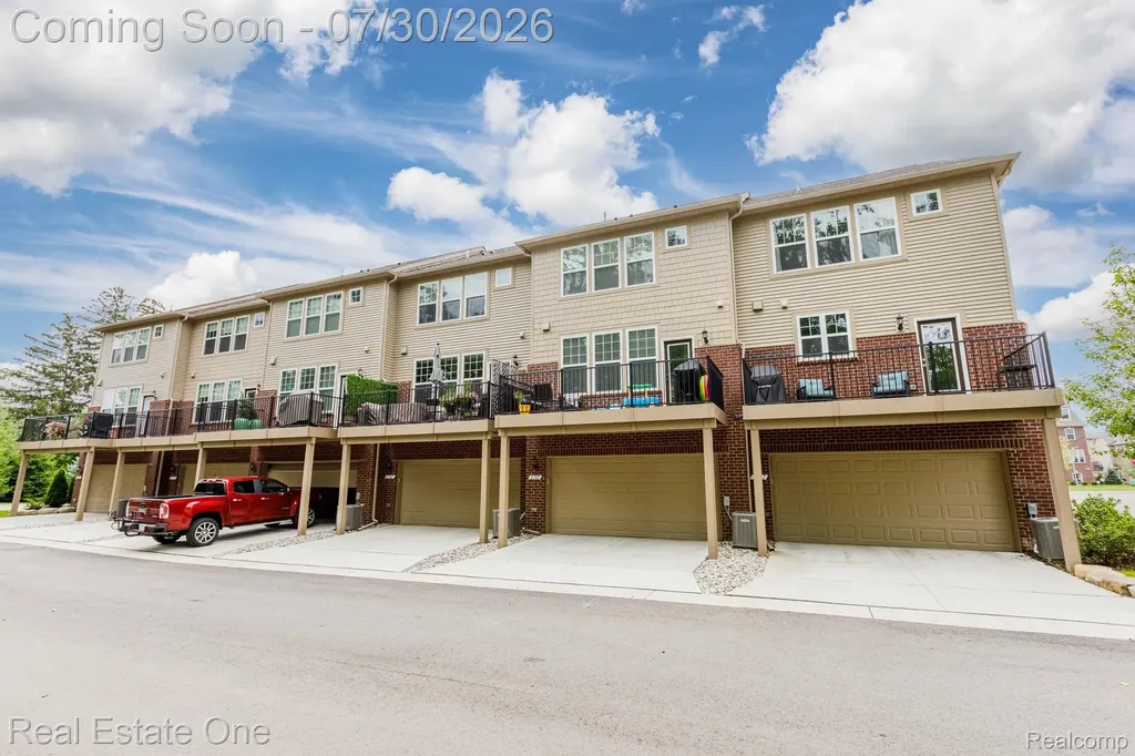 2785 Hartwick Drive Rochester Hills City MI 48307
