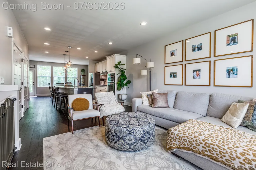 2785 Hartwick Drive Rochester Hills City MI 48307