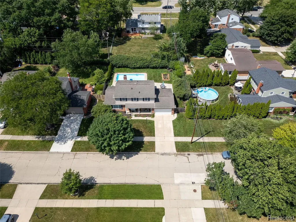 41138 Crestwood Drive Plymouth Charter Township MI 48170