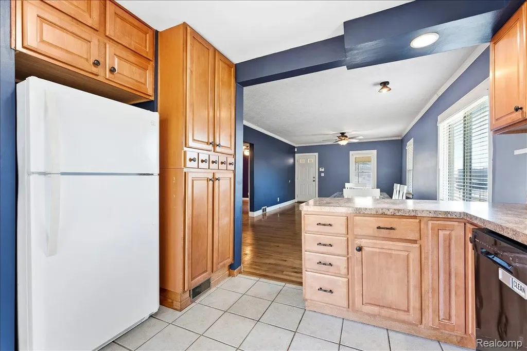 34868 W Jefferson Avenue Brownstown Charter Township MI 48173