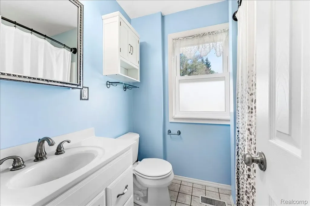 34868 W Jefferson Avenue Brownstown Charter Township MI 48173