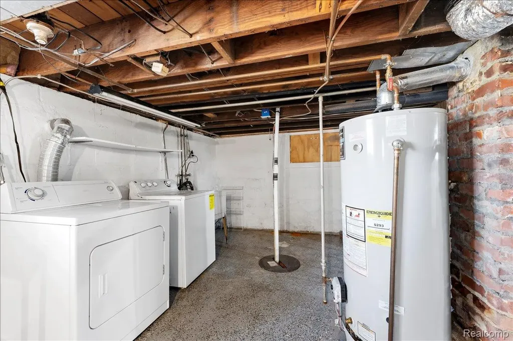 34868 W Jefferson Avenue Brownstown Charter Township MI 48173