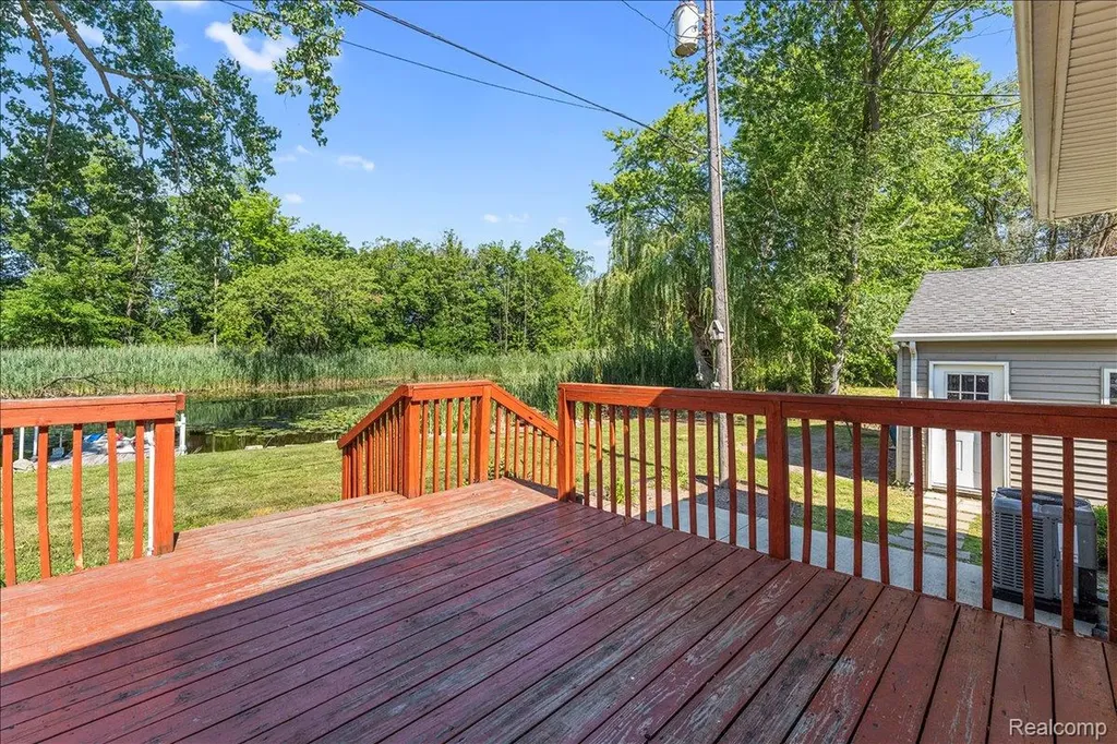 34868 W Jefferson Avenue Brownstown Charter Township MI 48173
