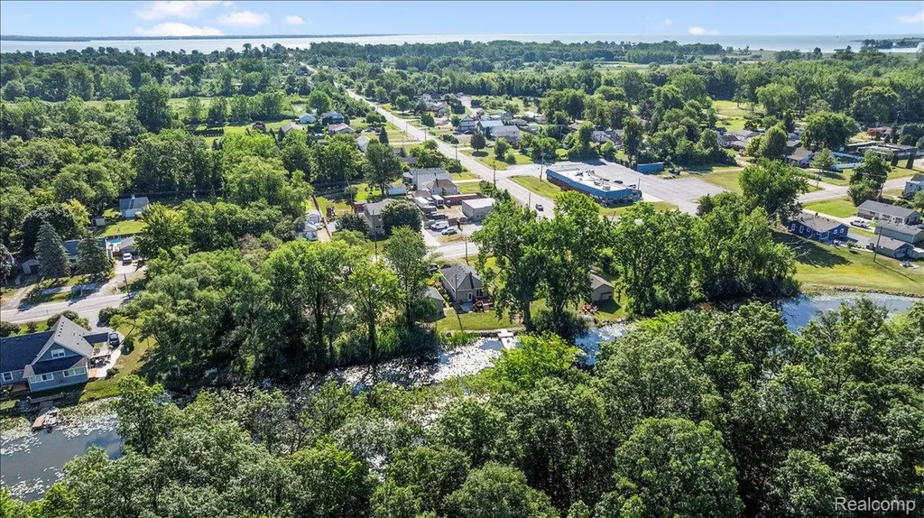 34868 W Jefferson Avenue Brownstown Charter Township MI 48173