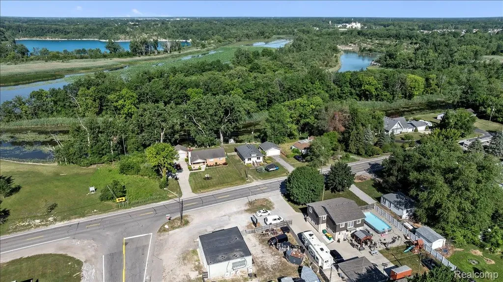 34868 W Jefferson Avenue Brownstown Charter Township MI 48173