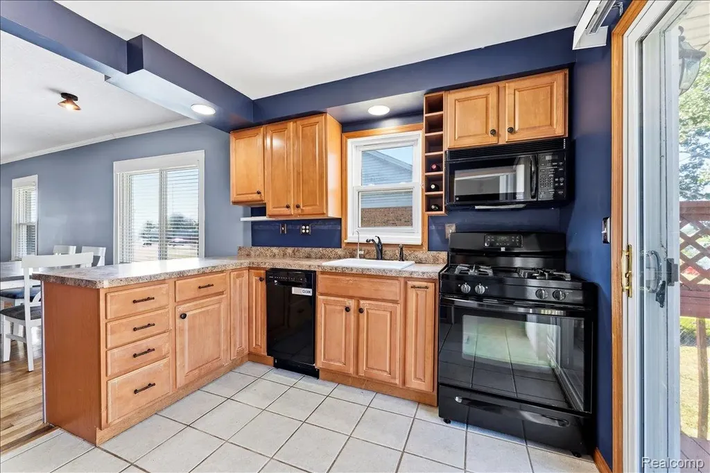 34868 W Jefferson Avenue Brownstown Charter Township MI 48173