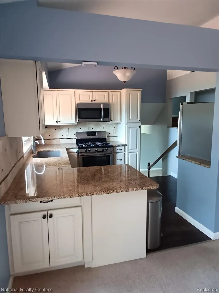 15280 Riviera Shores Drive Holly Township MI 48442