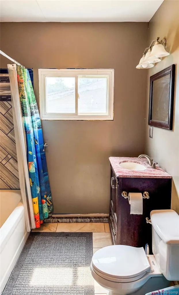 209 S Fifth Street Roscommon Village MI 48653