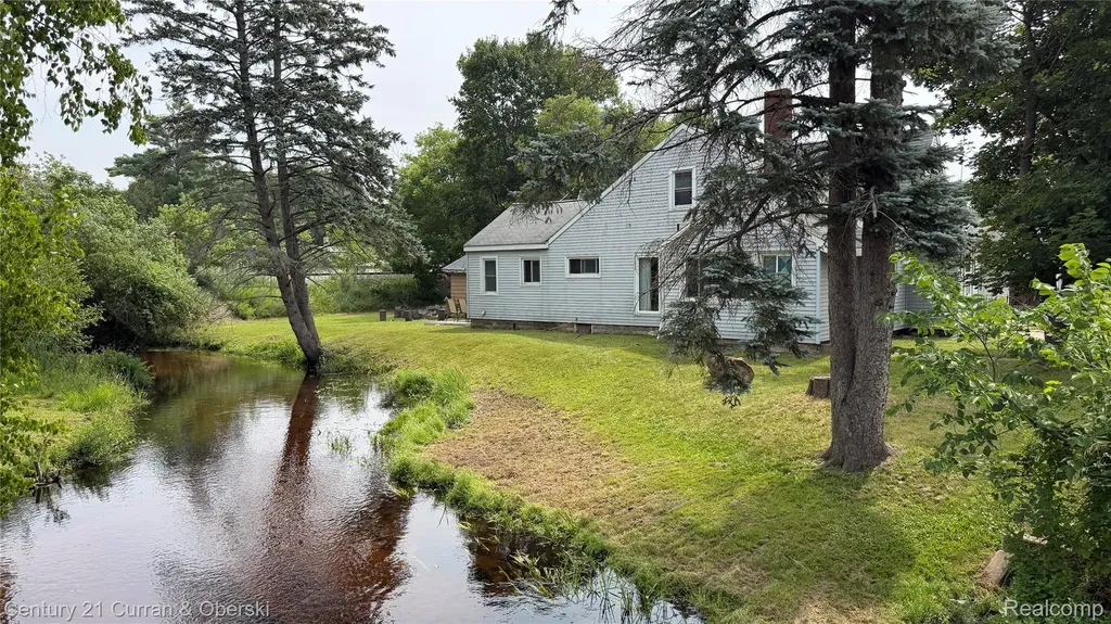 209 S Fifth Street Roscommon Village MI 48653