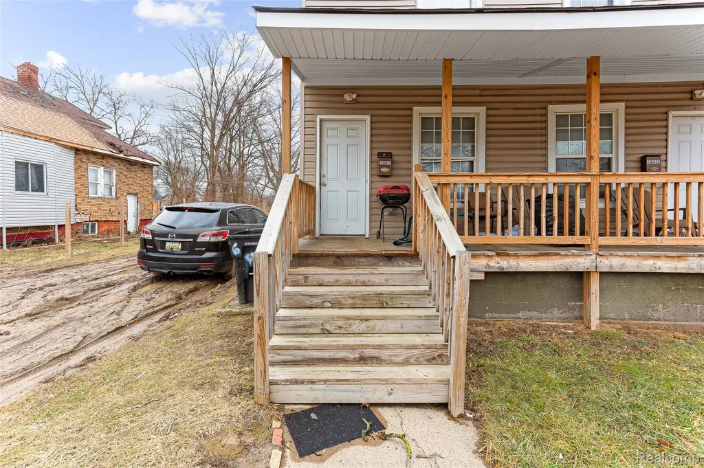 5860 Hazlett Street Detroit City MI 48210