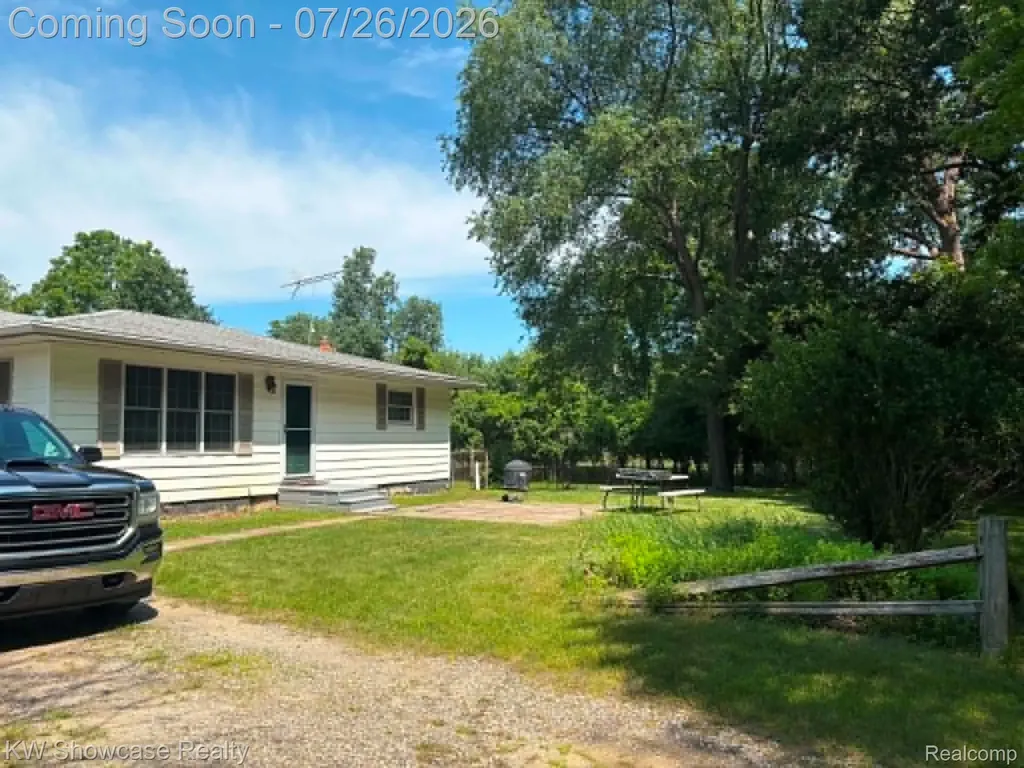 8835 Long Lane Independence Charter Township MI 48348