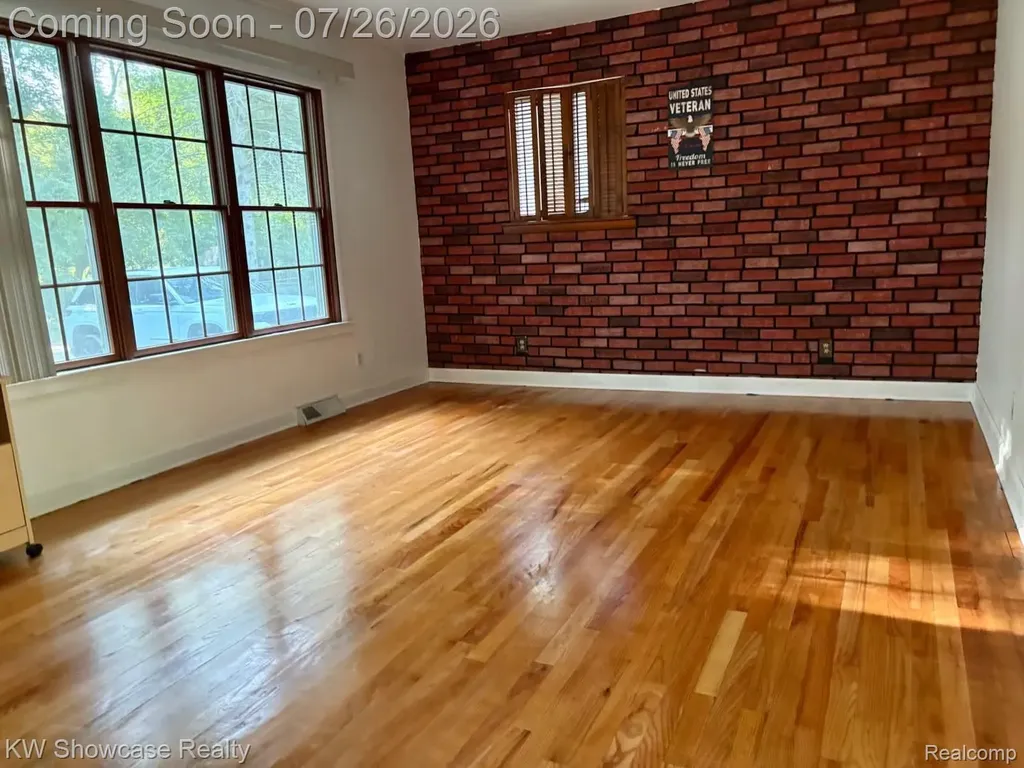 8835 Long Lane Independence Charter Township MI 48348