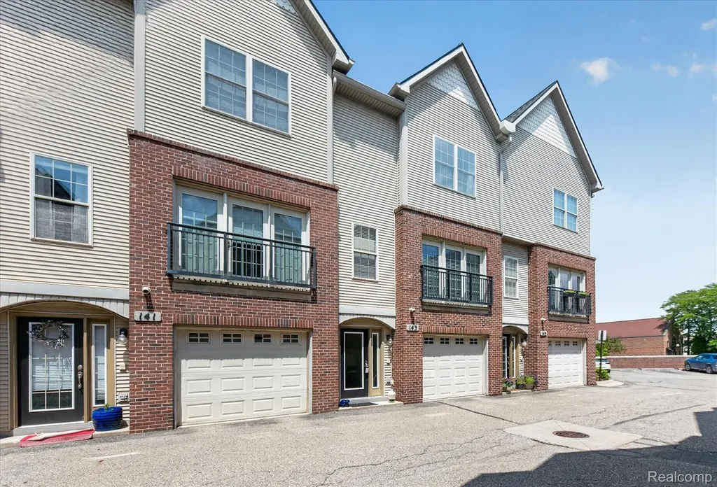 143 S 2nd Street Brighton City MI 48116