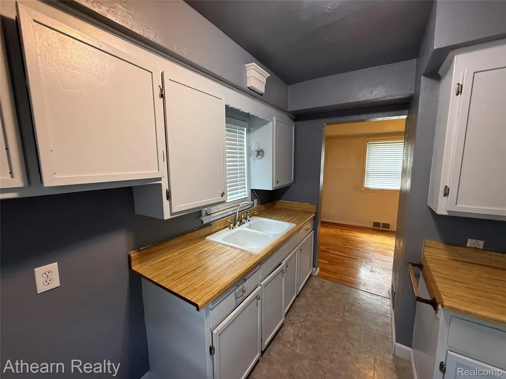 3405 Holly Avenue Flint City MI 48506