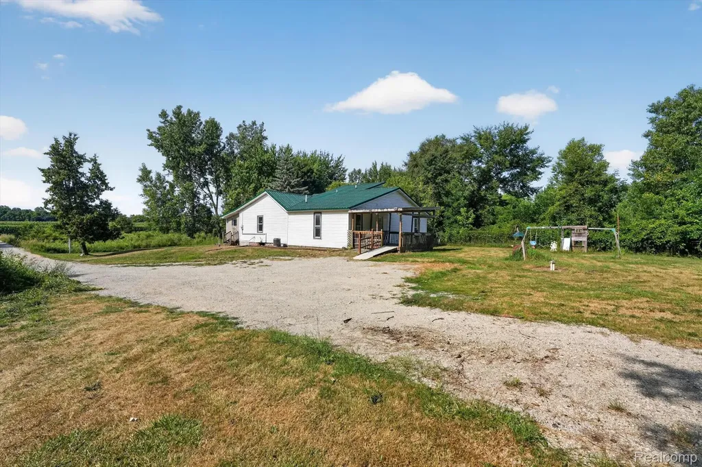 10470 Baldwin Road Gaines Township MI 48436