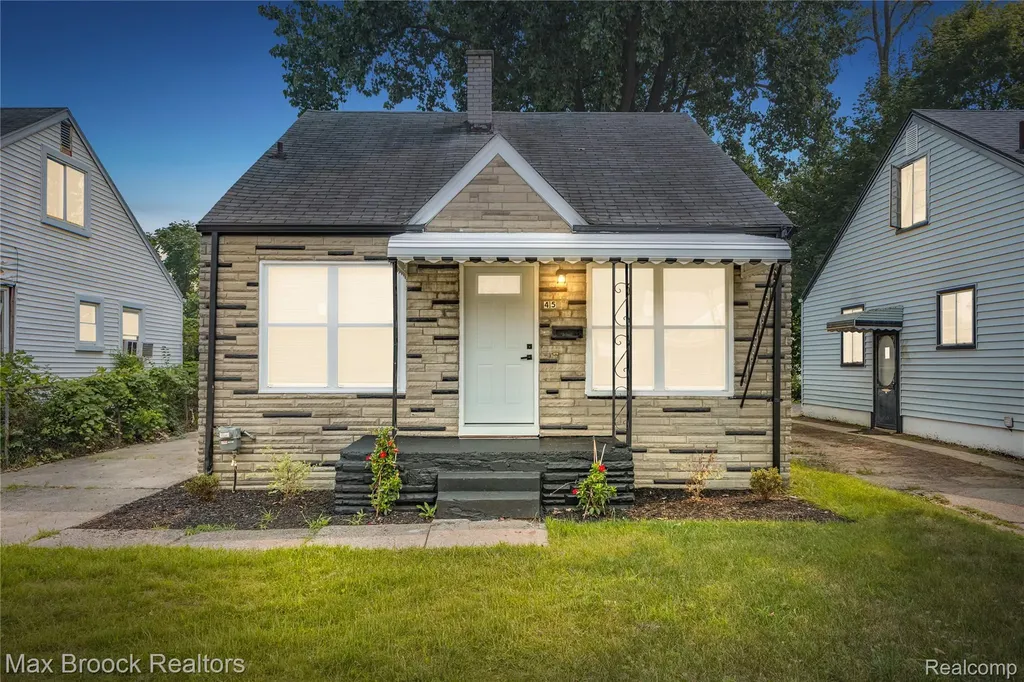 45 Pleasantview Drive Pontiac City MI 48341