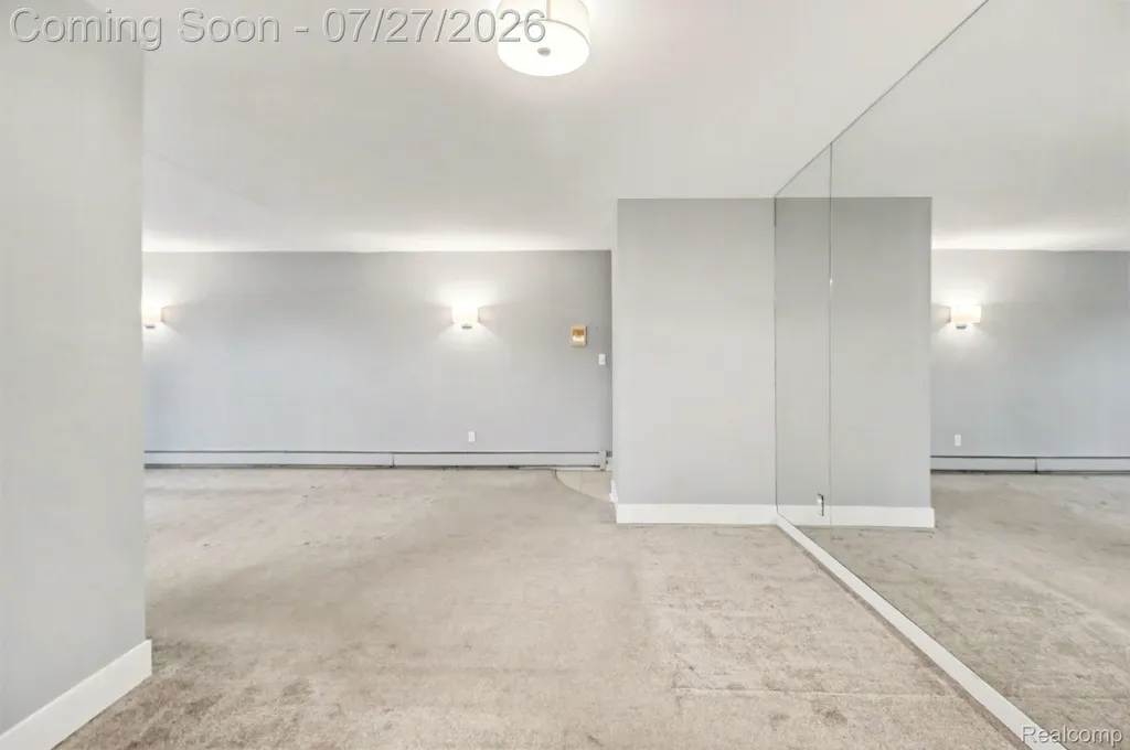 1840 Axtell Drive Troy City MI 48084