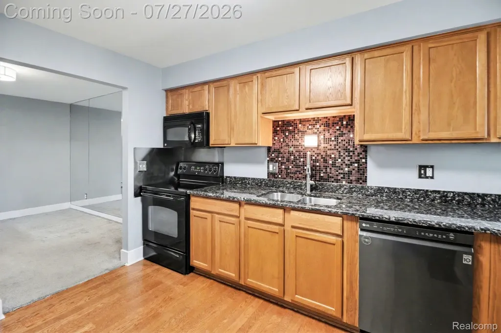 1840 Axtell Drive Troy City MI 48084
