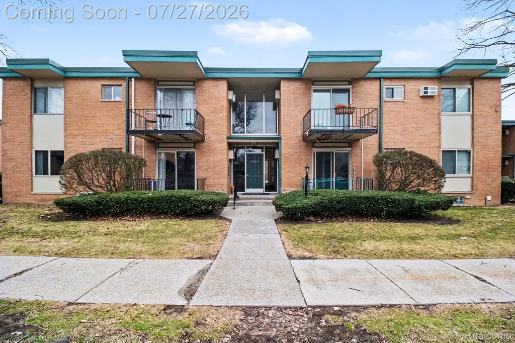 1840 Axtell Drive Troy City MI 48084