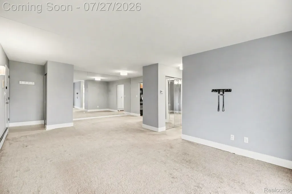 1840 Axtell Drive Troy City MI 48084