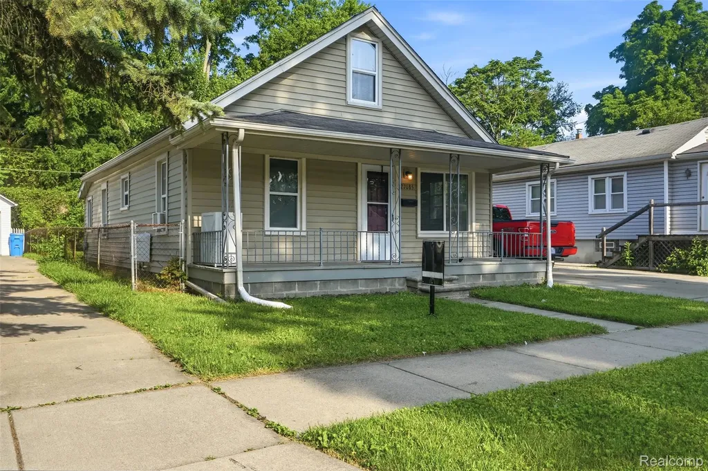 27085 Dartmouth Street Madison Heights City MI 48071