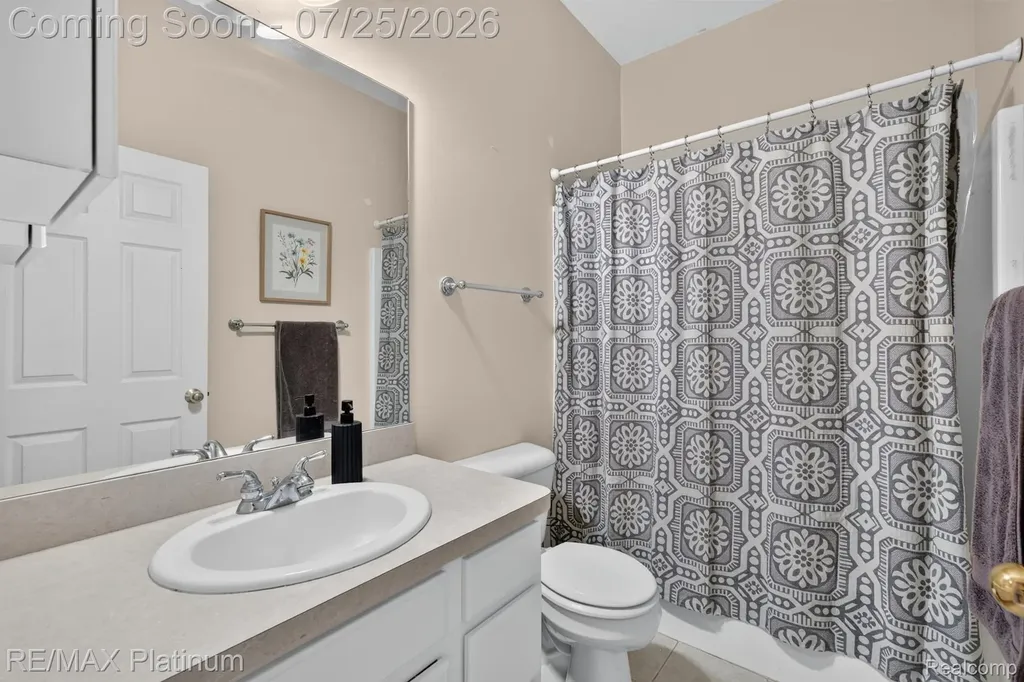 5510 Woodruff Shore Drive Brighton Township MI 48116