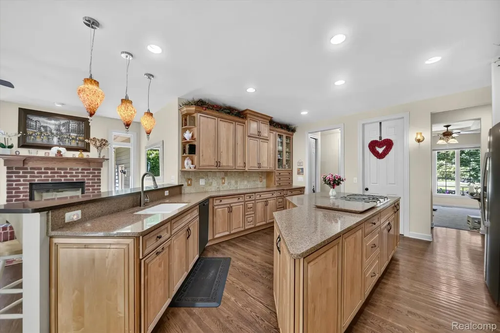 414 Lenox Lane Brighton Township MI 48114