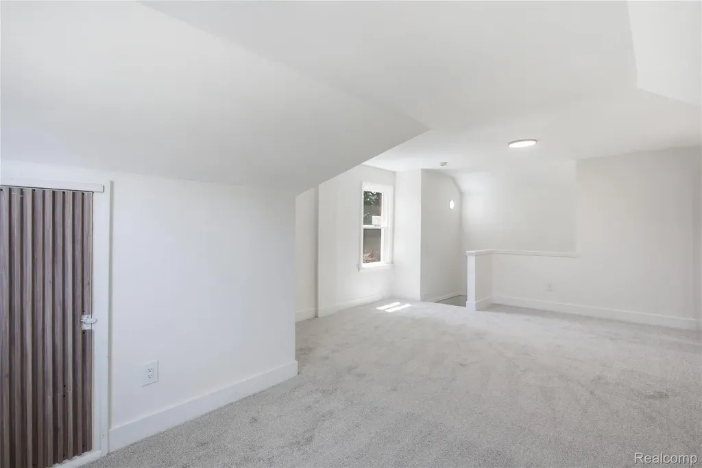 16853 Lindsay Street Detroit City MI 48235