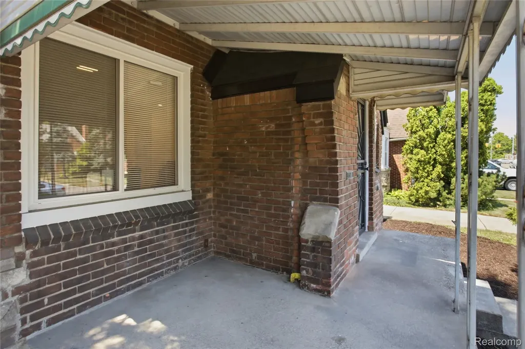 16853 Lindsay Street Detroit City MI 48235