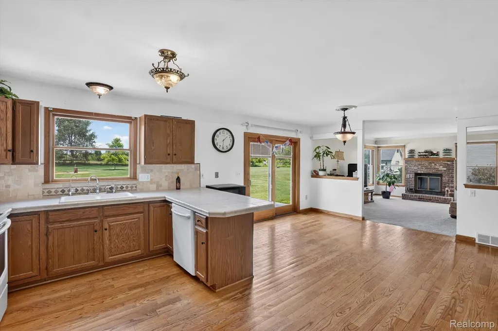 6888 Slawski Drive Handy Township MI 48836