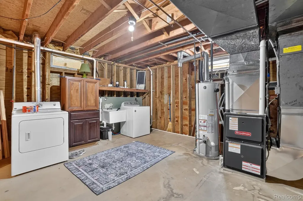 6888 Slawski Drive Handy Township MI 48836