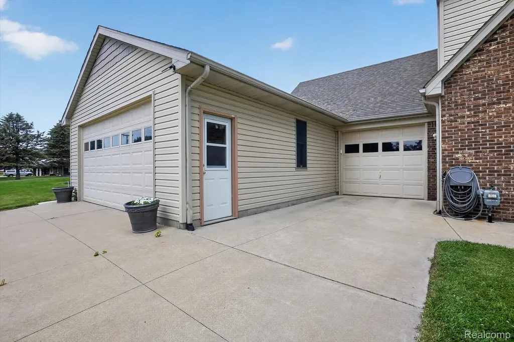 6888 Slawski Drive Handy Township MI 48836